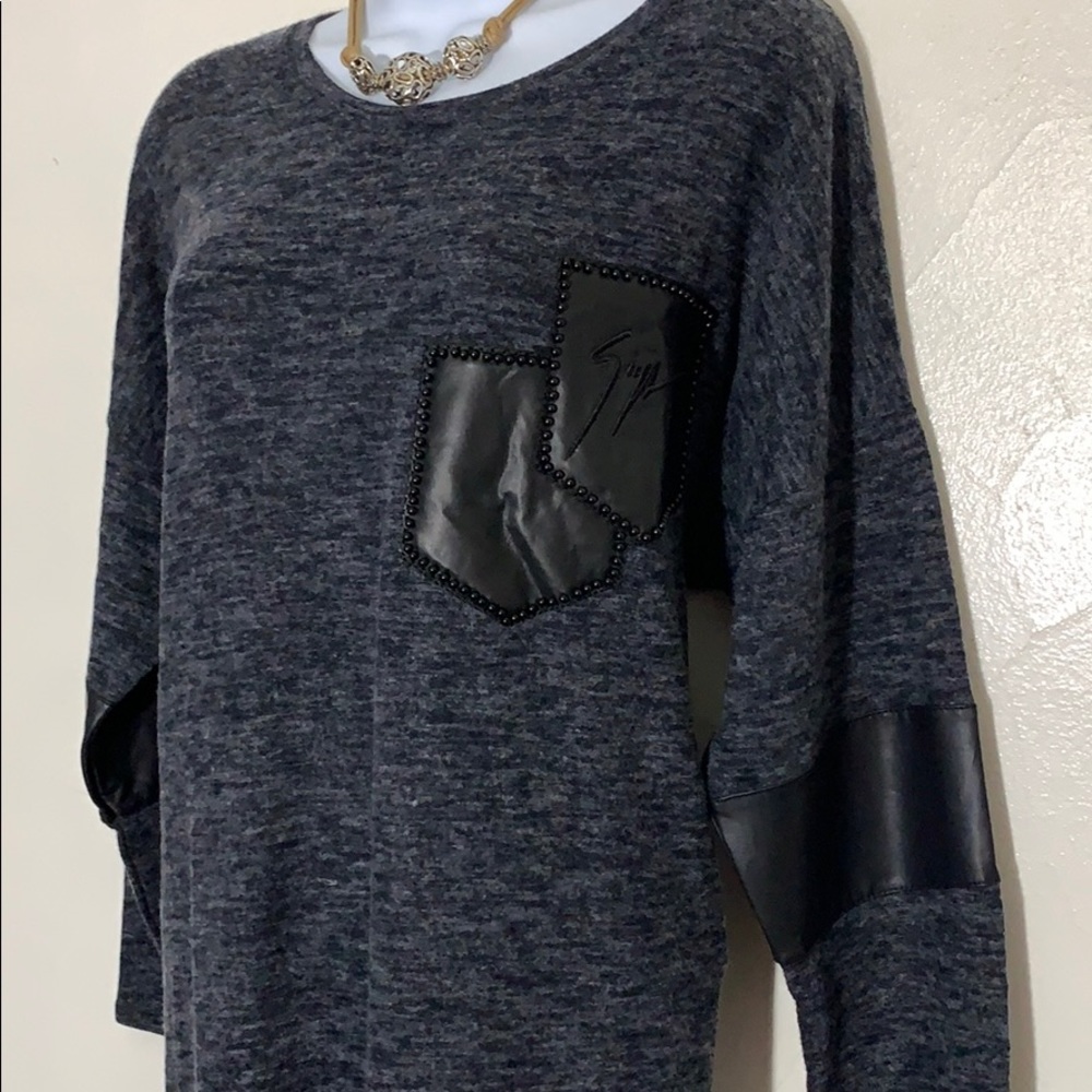 Tunic - Picture 2 of 6